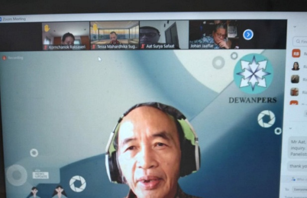 Wartawan Senior Indonesia Bambang Harymurti tampil selaku salah satu pembicara pada seminar internasional yang diselenggarakan oleh Jaringan Dewan Pers Asia Tenggara secara virtual